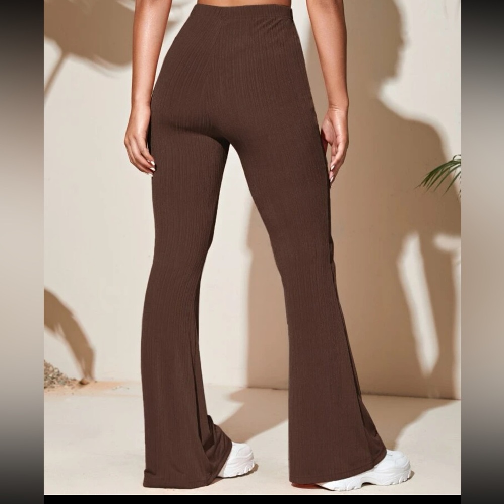 Flare leg solid pants - Picture 2 of 2